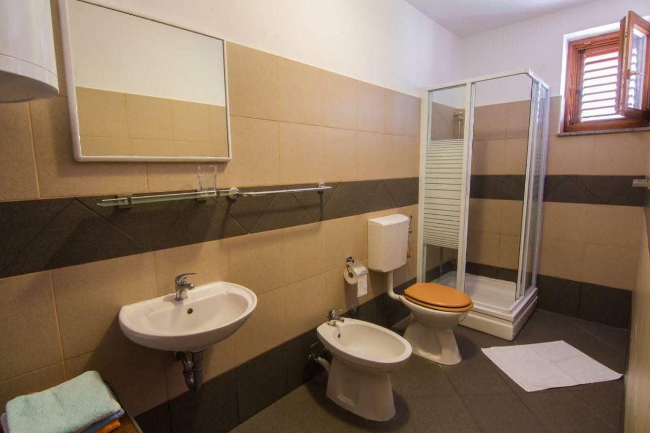 מאלי לוסיניי Apartments Villa Forida מראה חיצוני תמונה
