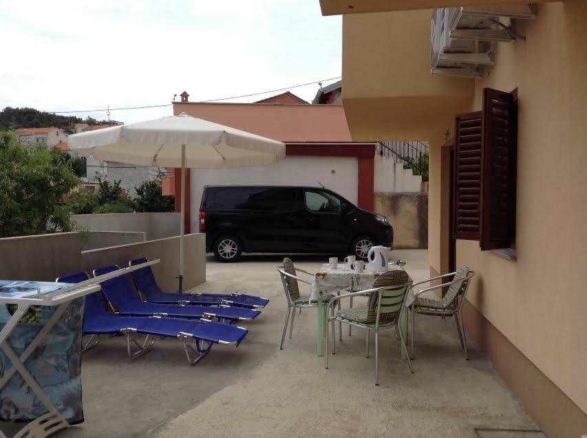 מאלי לוסיניי Apartments Villa Forida מראה חיצוני תמונה