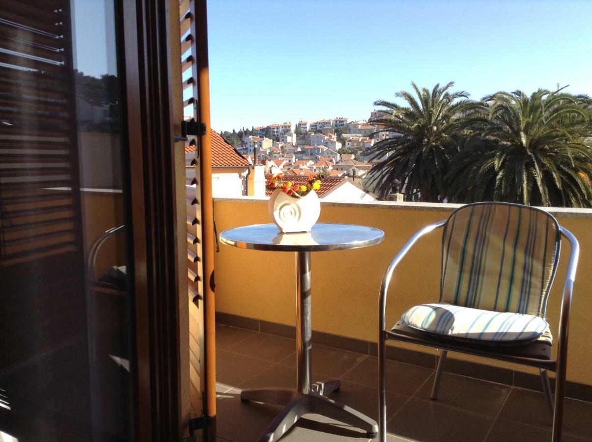 מאלי לוסיניי Apartments Villa Forida מראה חיצוני תמונה