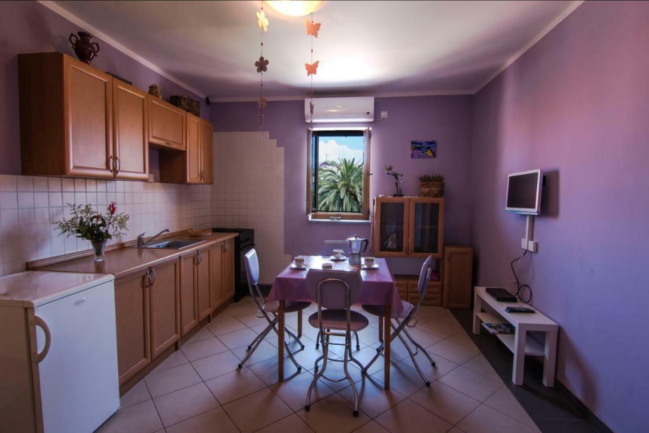 מאלי לוסיניי Apartments Villa Forida מראה חיצוני תמונה